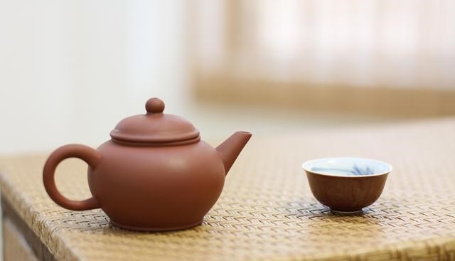 肾病|这样喝水，可能会亲手毁掉你的肾，劝你抓紧改，有人就是不听劝