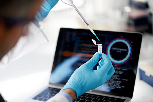 科学家以及开始进行计算机设计，化学方法生产人造DNA