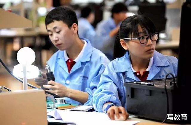 高职院校|报考高职院校，可免文化素质考试？教育部发通知，农民工等4类考生迎利好