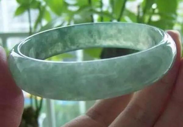 「翡翠」如何鉴别翡翠真假？翡翠鉴别完全指南（基础篇）