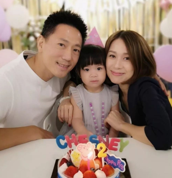 刘恺威|她抛弃刘恺威嫁入豪门，婚后强装幸福，如今41岁生活成这般模样