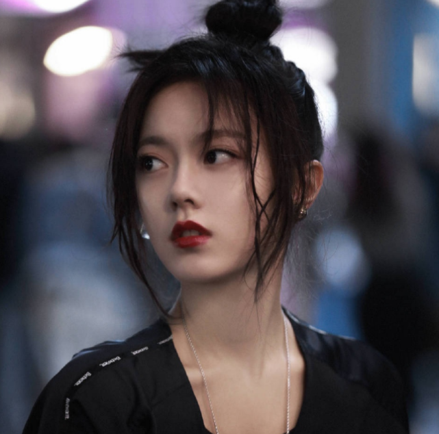 人物设定|张子枫高考成绩公布后，首次发声15字霸气回应，妹妹从不靠人设！