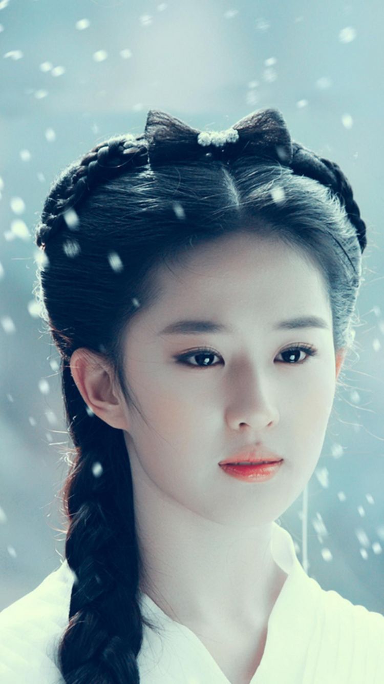 【刘亦菲】长太美是什么体验？妻子因酷似刘亦菲，丈夫情深难耐每天深吻11次