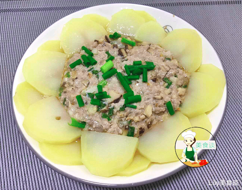 土豆@儿子最馋这蒸菜，蒸一蒸15分钟就好，满满都是料，做法简单营养足