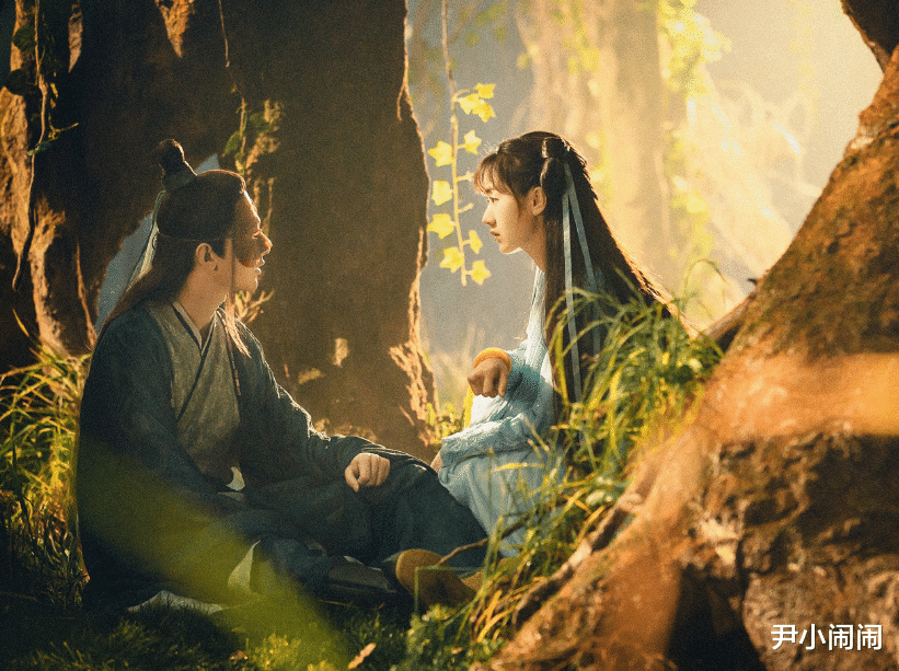 杨紫|杨紫沉迷《琉璃》无法自拔，向成毅要剧透，成毅：一顿饭或奶茶！