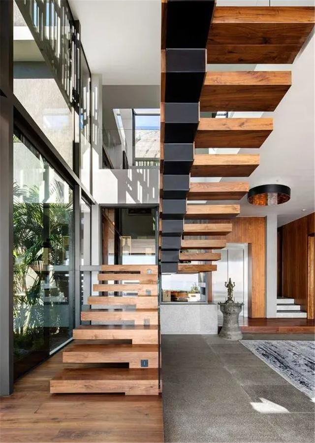 |等我买了复式楼梯也要这样装！砌一半悬空一半，每一步都充满刺激