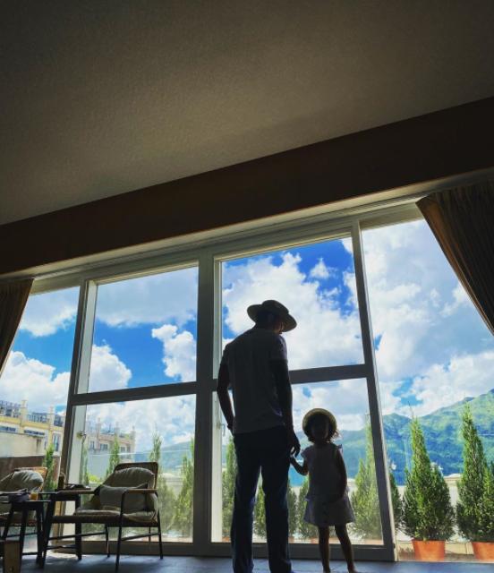 谢安琪|乐坛天后豪宅曝光，容祖儿柜子堆满奖杯，谢安琪落地窗海景无敌