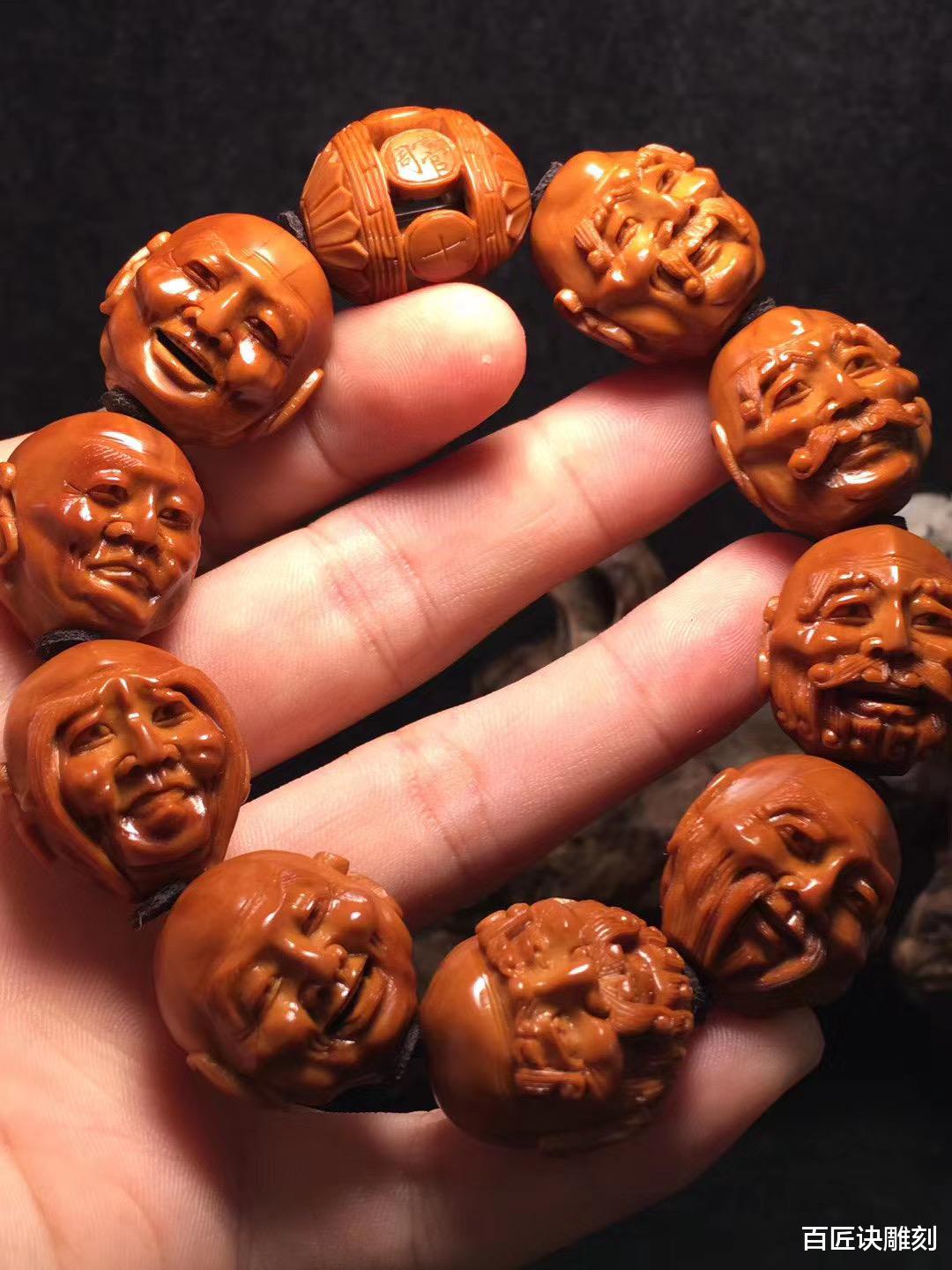 翡翠|百匠诀核雕-核雕为什么比木头珠子好玩？