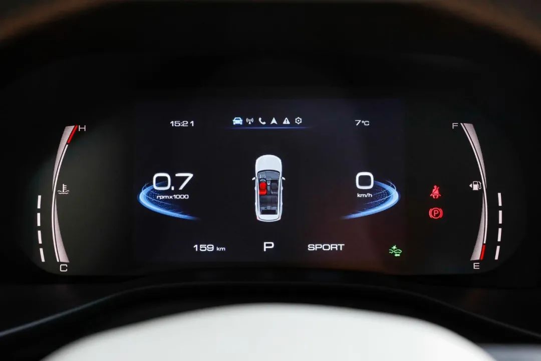 哈弗初恋|哈弗初恋对比长安欧尚X5，这一届年轻人真幸福