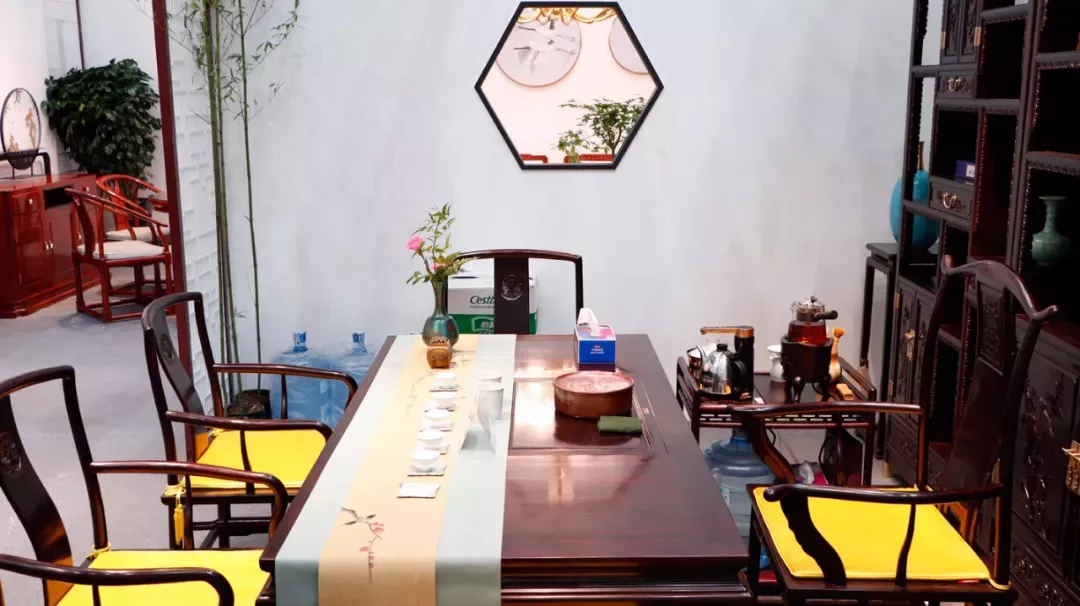 小叶紫檀|到底是海黄贵?还是小叶紫檀更贵?