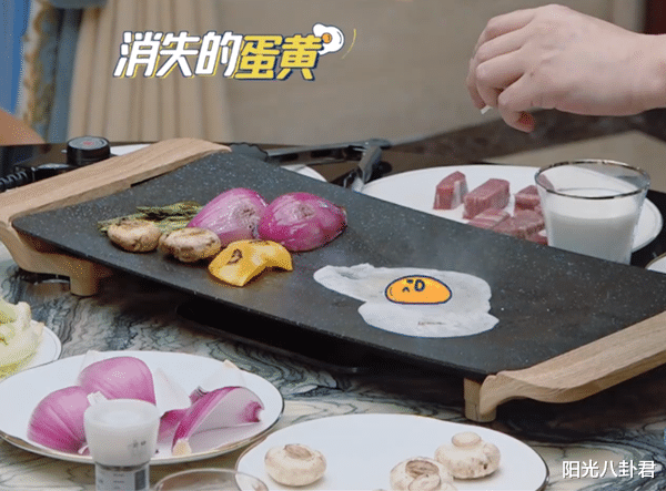 王岳伦|李湘王岳伦真壕！一天到晚只吃肉，不关冰箱门鸡蛋随便扔 ，难怪每个月吃7万