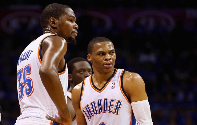 #雷霆队#16赛季如雷霆未败勇士，能击败詹姆斯夺冠？雷霆老将回忆惋惜