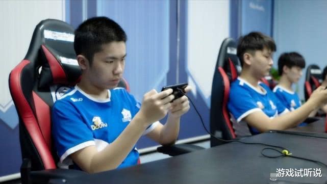 「后羿」时隔4年eStar首次无缘季后赛，官博评论瞬破五千，小渝暗示想回归！