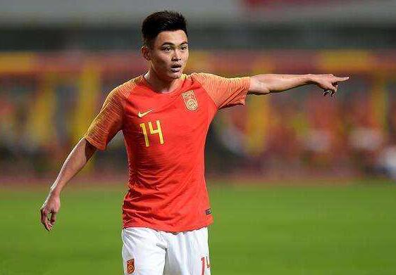 黄紫昌：基本功太差！23岁国脚遭两大名帅批评，前锋不会射门却价值八千万