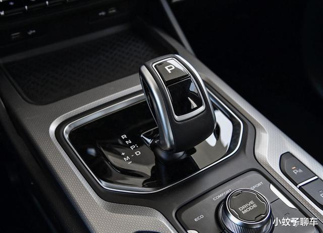 【保时捷卡宴】吉利首款中型SUV来了,轴距2815mm 5座、7座任选,看价格基本稳了