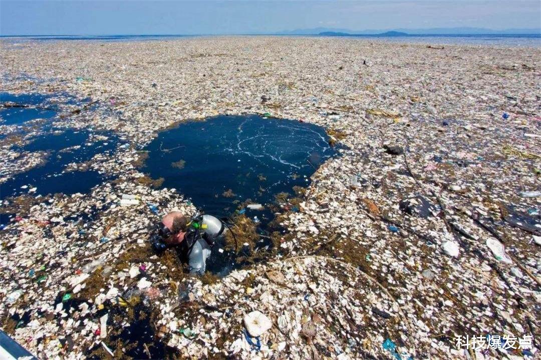 科学家|1万米的深海，科学家找到了最不想看到的东西，人类该警惕了！