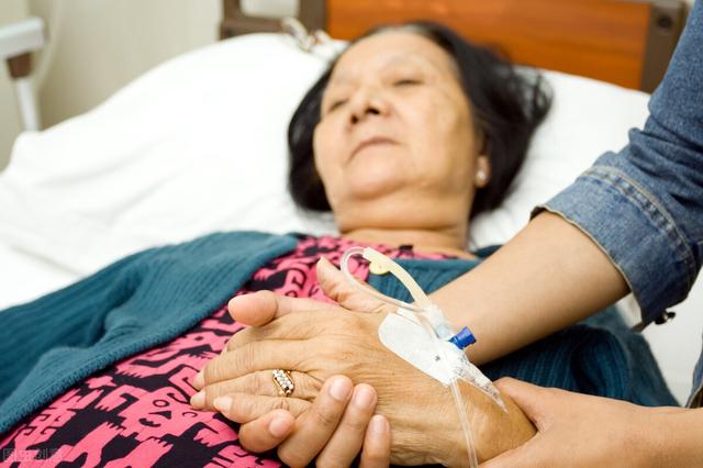 肝脏|50岁大姐腹痛确诊肝癌，医生直言：这个家常菜，怎可这么吃？