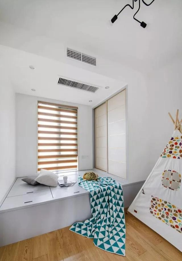 |8.8万装修97㎡北欧，满屋精致只为衬托地面的瓷砖，被骂脑子进水