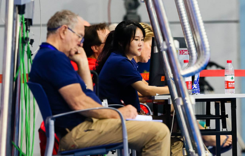 「奥运会」3岁父母离异，她随外婆姓，成奥运跳水五金王，如今她生活很低调