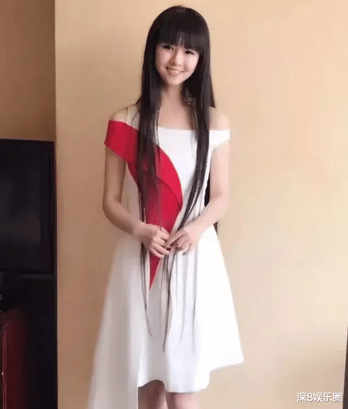 「小彩旗」21岁小彩旗近照，已胖成大妈，曾在春晚转圈4小时，后被爆出恋上大叔