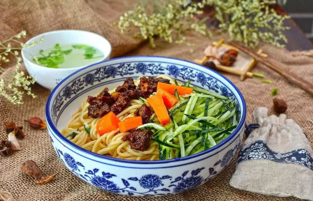 面条▲日本人眼中最好吃的6碗面，中国有3碗，中国网友：最难吃的3碗