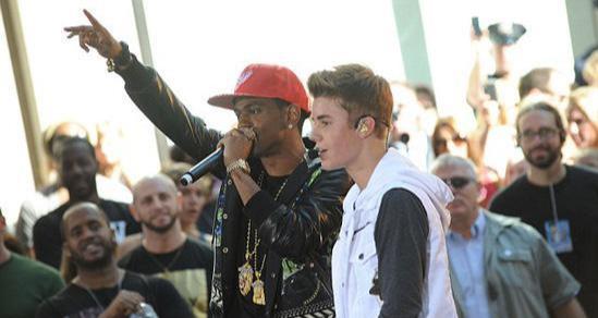 贾斯汀·比伯|他是乐坛的奇迹,天王MJ的接班人,却在两年间一切都荡然无存