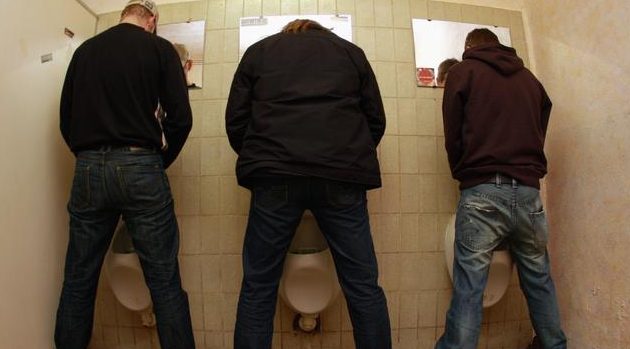 熬夜|男生肾功能下降，谨记少碰四物，戒掉四习，肾脏可能“报答”你