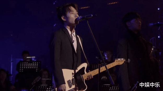 中国好声音|《中国好声音》昔日冠军,以新人身份再次参赛,第一场就被淘汰