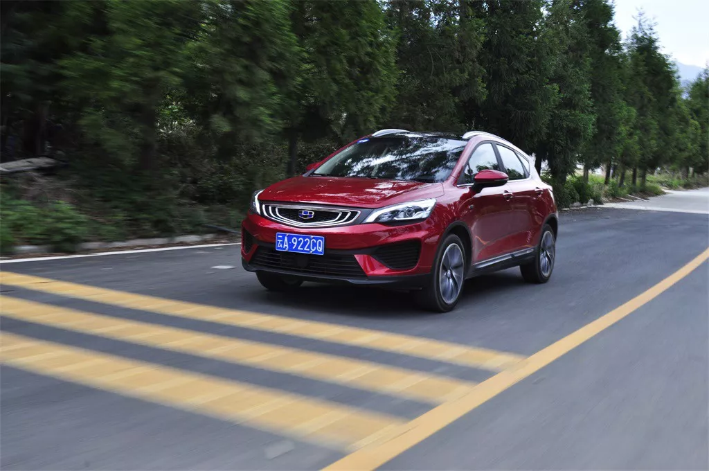 宝马|帝豪GS是两厢车还是SUV？管它，长得帅开得爽才是重点