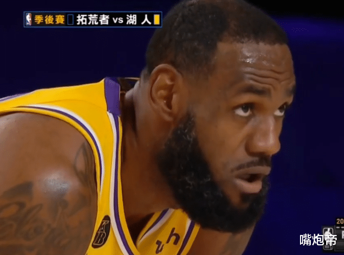 勒布朗·詹姆斯|詹皇14+13+10超级三双到手，大喘气下场休息，9个队友加起来1助攻