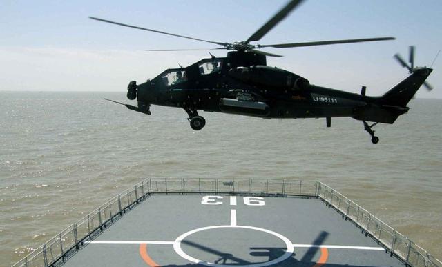 辽宁舰|中国首艘准航母光荣出港，三个打击编队浮现，辽宁舰山东舰有伴了