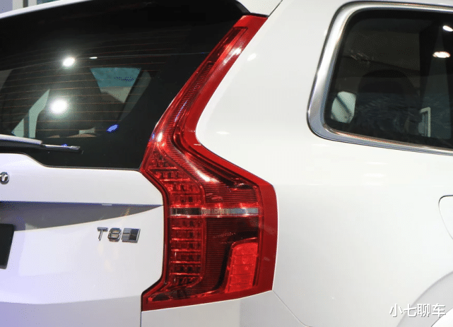 「沃尔沃XC90」最可惜的“颜王”,实力不输奥迪Q7,2.0T爆320马力,却无人问