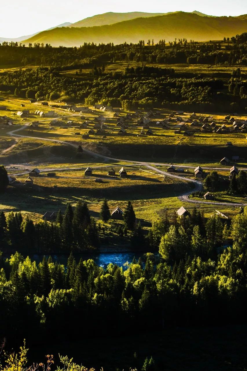 古镇 正适合小住7天的绝美小城小镇，不费钱不需攻略，和当地人一起享受慢生活！