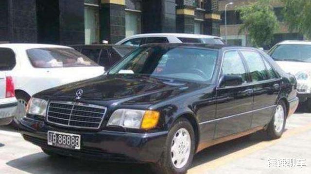 |在北京偶遇马云的座驾,车牌和公司名成为绝配,网友:无价之宝