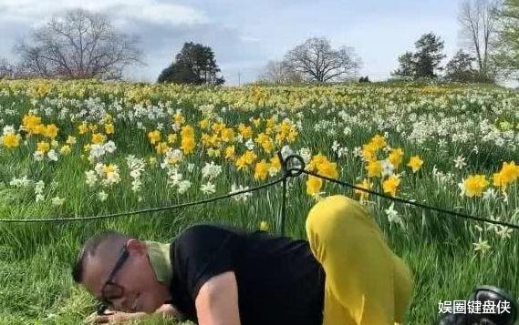 周立波|?死亡13万!发文怒斥国内官媒的周立波,在美嚎啕大哭,想回国了?