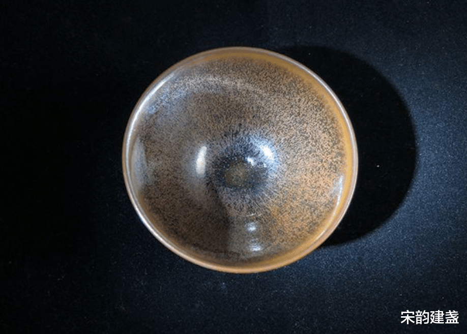 建盏|建盏好坏怎么分辨？烧建盏有何难度？与电烧、气烧有什么区别？