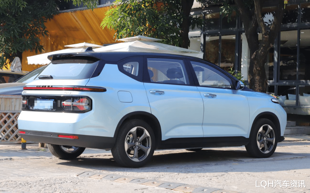 奥迪Q3■大众威然太商务？这款RM-5有7w开走，智能配置一堆，家用最为适合