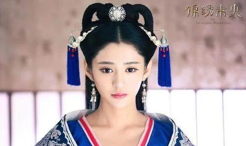李心艾|出道即巅峰！3年无戏可拍，胖了40斤简直不敢认！
