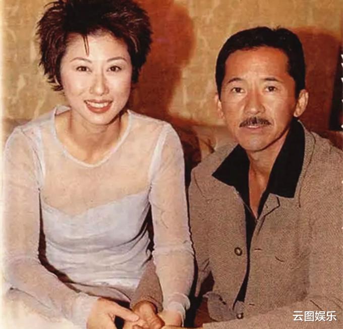 林子祥|73岁林子祥豪宅庆生，头发花白显苍老，与59岁叶倩文同框似两代人