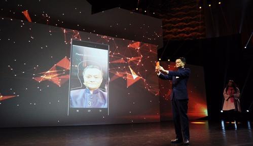 移动支付:马云预言成真,扫码支付或将被淘汰,新支付方式已全国遍地开花