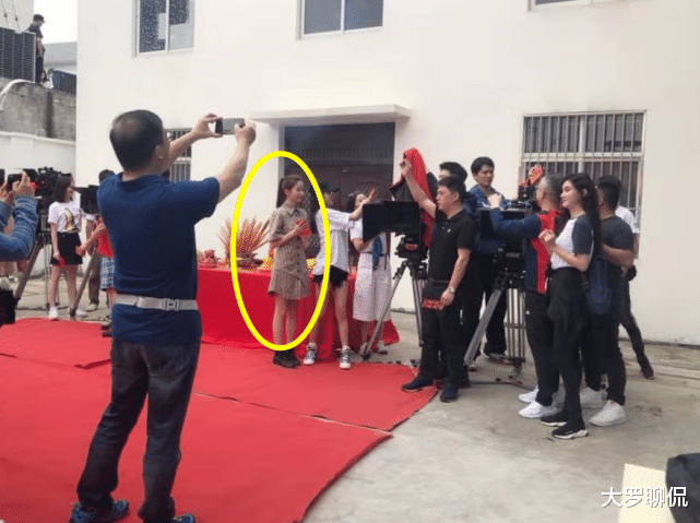 [陈卓璇]《创造营》还未结束，陈卓璇就进组拍新剧，搭档男主来头太大