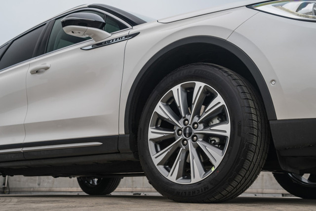 林肯|预算25万,买汉兰达不如它,2.0T+四驱标配8气囊,安静似图书馆