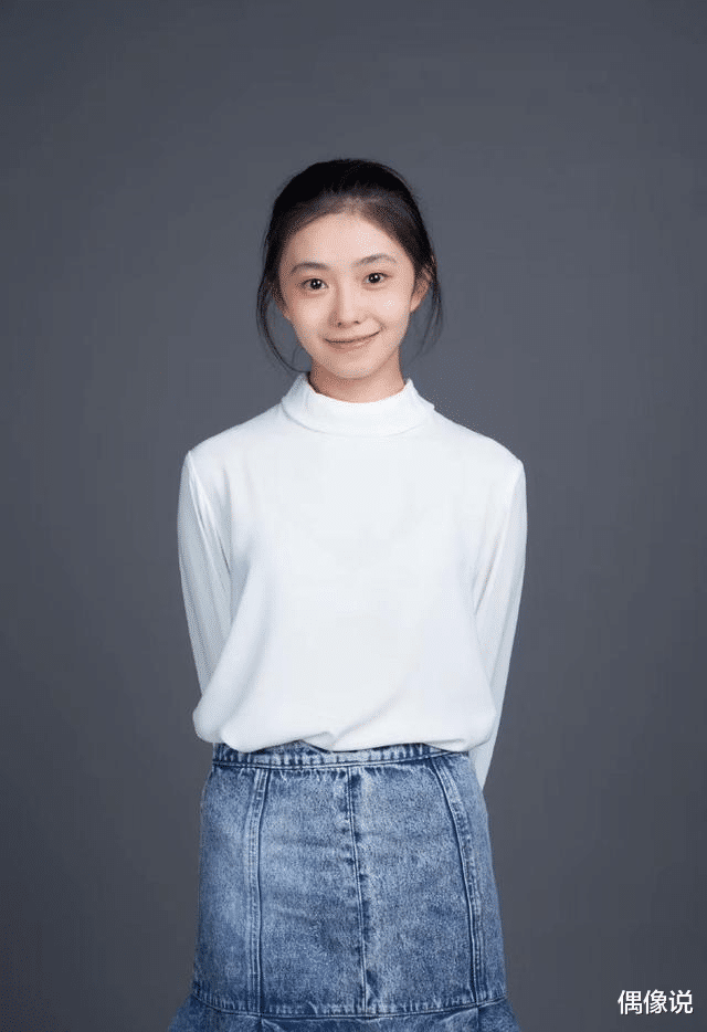 『易烊千玺』易烊千玺今年第一部电影官宣！女主颜值很高，感情戏惹关注！