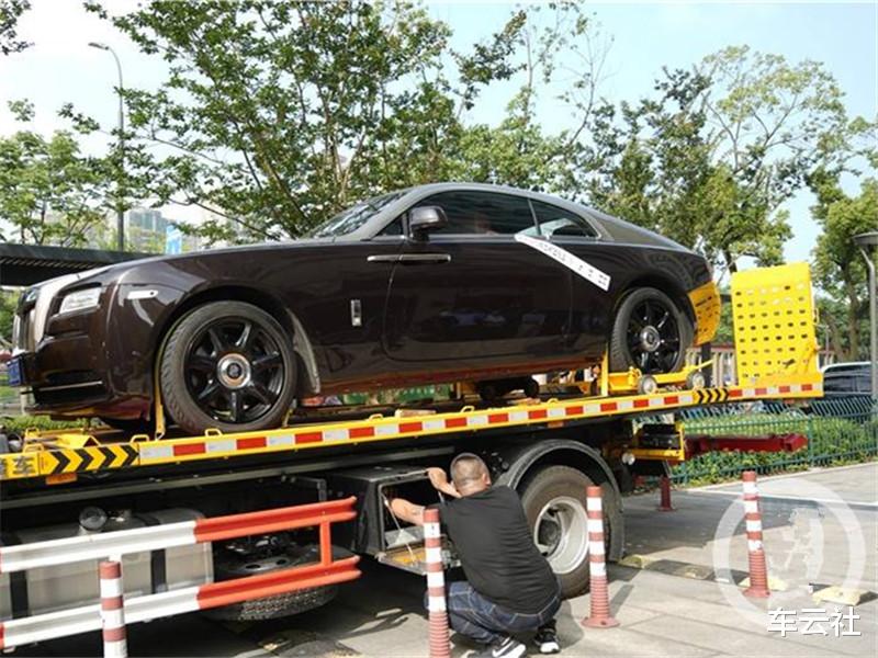 银行|夫妻2人贷款500万买劳斯莱斯,1年后银行懵了,网友:真乃奇葩!