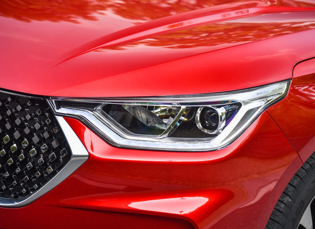 「宝骏」适合年轻人的中型车,颜值不输本田雅阁,关键仅8.48万起