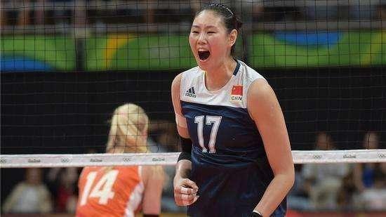 女排：女排奥运冠军确定退役时间，满身伤病离开国家队，令人心疼