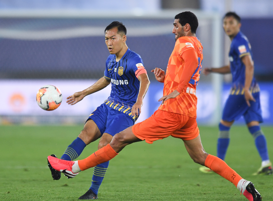 山东鲁能|鲁能对苏宁海报有深意？佩莱当主角，背景球员被猜测是“大鱼”