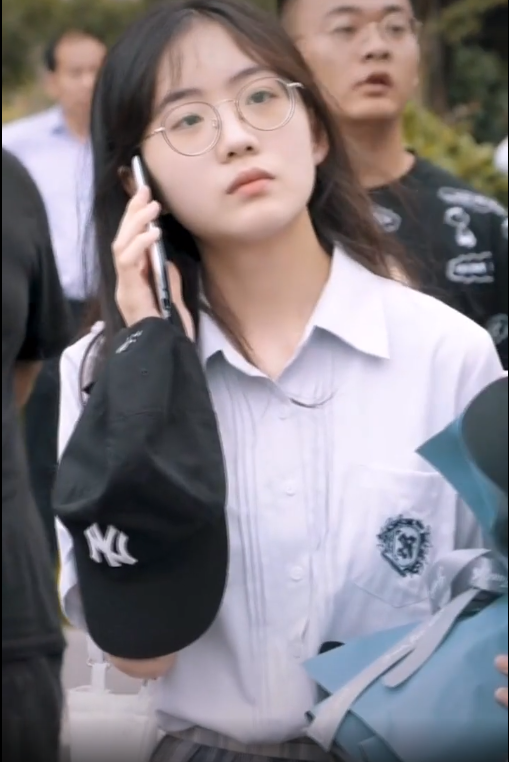 女孩|“最美的等候”,被质疑是“炒作”当事人做出回应