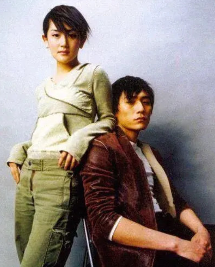 谢娜|刚和张杰结婚生子，谢娜20年前秘密也曝光？娱记：怒扇刘烨耳光！