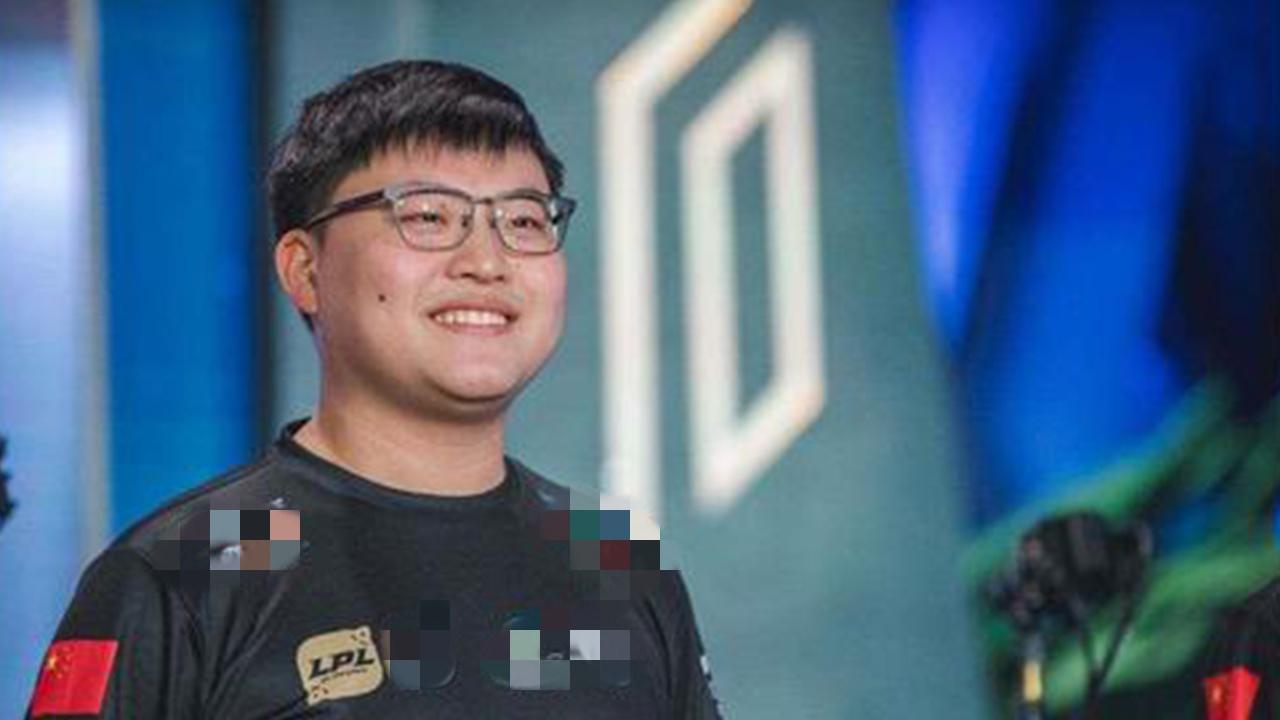 rookie|“全神班”真要来了？rookie与uzi双排仅48小时，拳头官宣1AD改动，沸腾